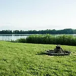 Dom Nad Jeziorem * Ublik