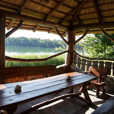 Dom Nad Jeziorem Z Sauna I Jacuzzi Casa de Férias *