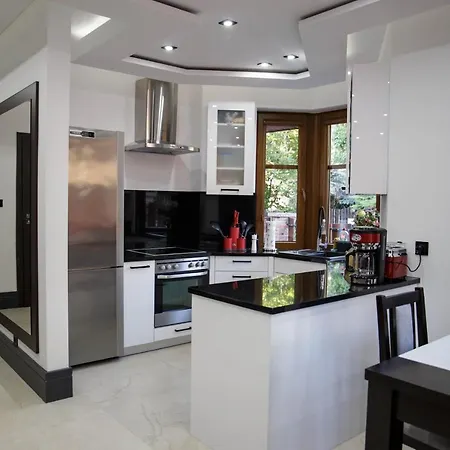 Dom Nad Jeziorem Z Sauna I Jacuzzi Ublik