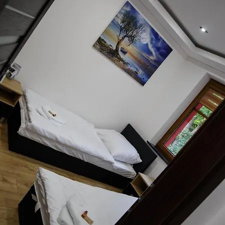 Nyaraló Dom Nad Jeziorem Ublik