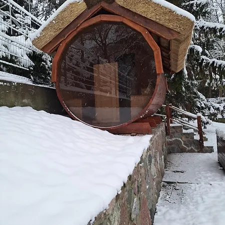 Dom Nad Jeziorem Z Sauna I Jacuzzi Casa de Férias *