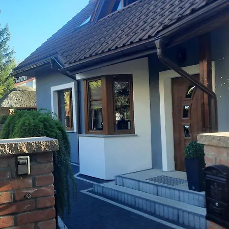 Nyaraló Dom Nad Jeziorem Z Sauna I Jacuzzi Ublik